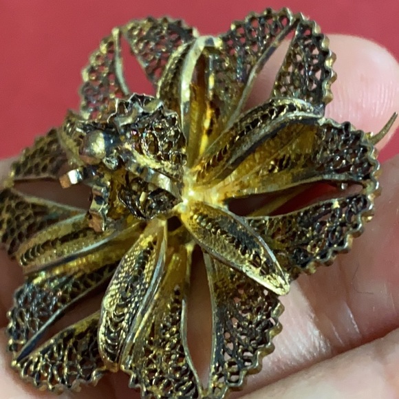 🖤Antique💕 Filigree flower brooch - Picture 7 of 9
